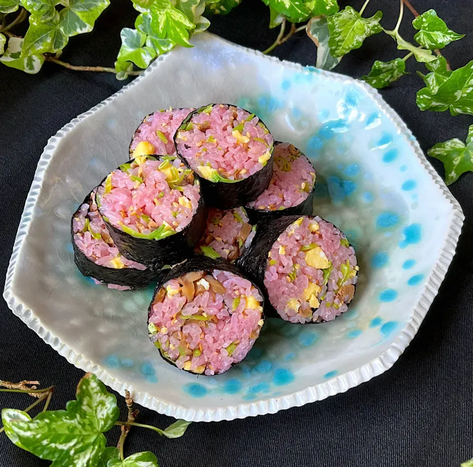 🌿節分の恵方巻きは　冷凍ストックピンクの酢飯の混ぜ寿司ロール🌿|Hollyさん