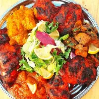 tandoori chicken and 3 curries|the_currierさん