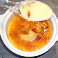 Snapdishの料理写真:Crème brûlée|Meka Purvisさん