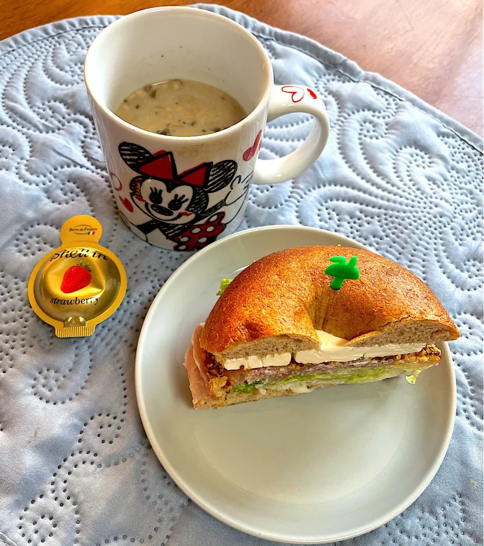 本日の朝ごパン🥯|かなさん