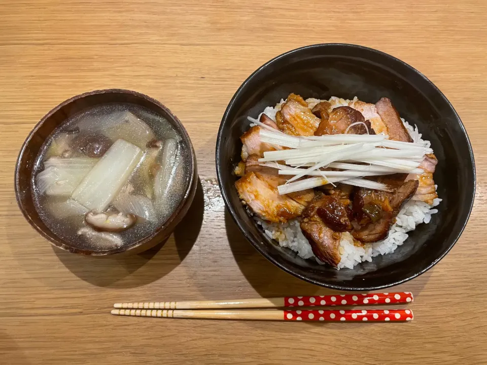 昨日の晩飯 チャーシュー丼|おーたたくとさん