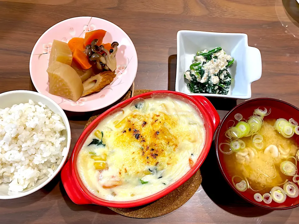 海老とほうれん草のグラタン　白子の味噌汁　ほうれん草の白和え　煮物|おさむん17さん