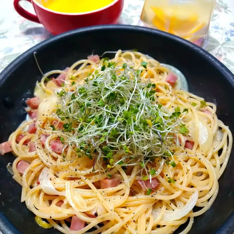 にんにくベーコン生クリームで極上パスタ|うたかた。さん