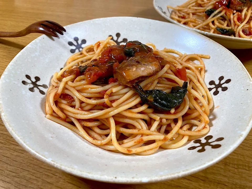 Snapdishの料理写真:＊鯖缶とほうれん草のトマトパスタ🍝＊|＊抹茶＊さん