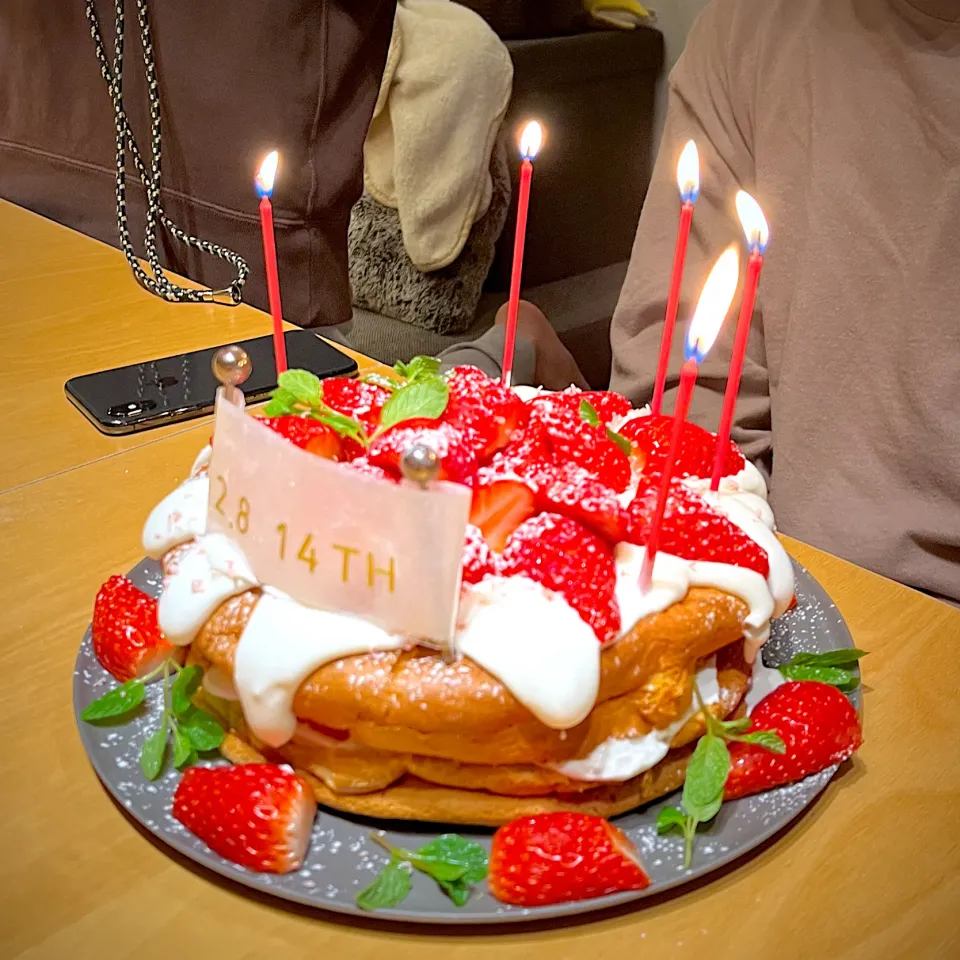 息子14歳の誕生日ケーキ🎂|ひとみさん