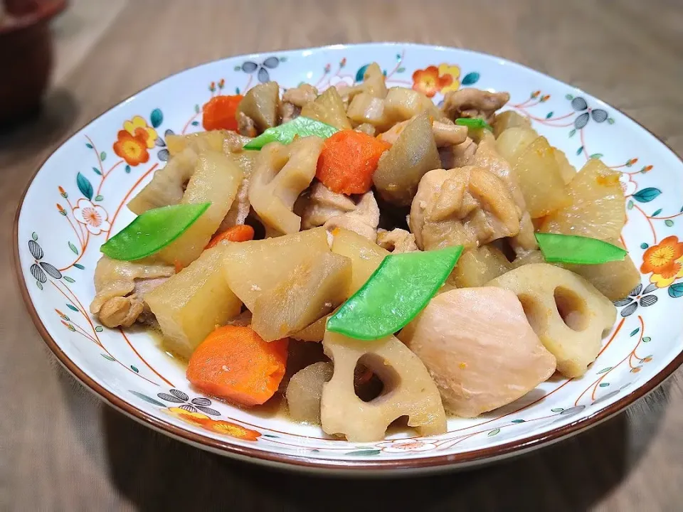 鶏と根菜の煮物|古尾谷りかこさん