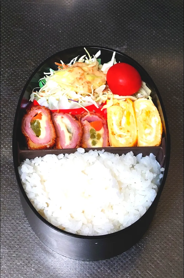 Snapdishの料理写真:アスパラチーズのベーコン巻き弁当|黒川克博さん