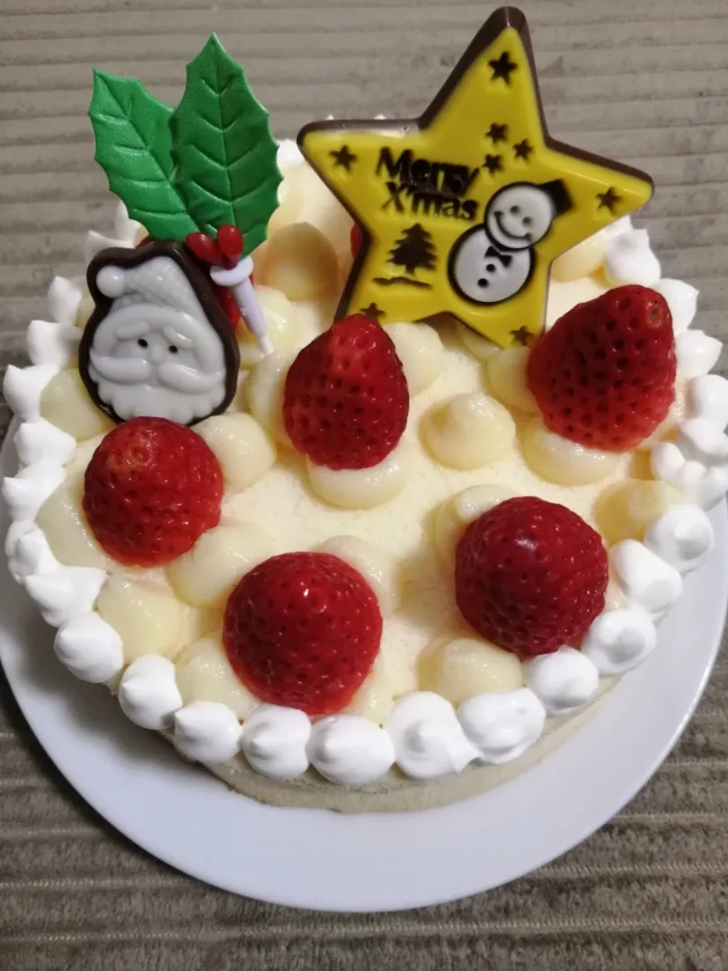 Snapdishの料理写真:今さらクリスマスケーキ🍰|すず❤さん