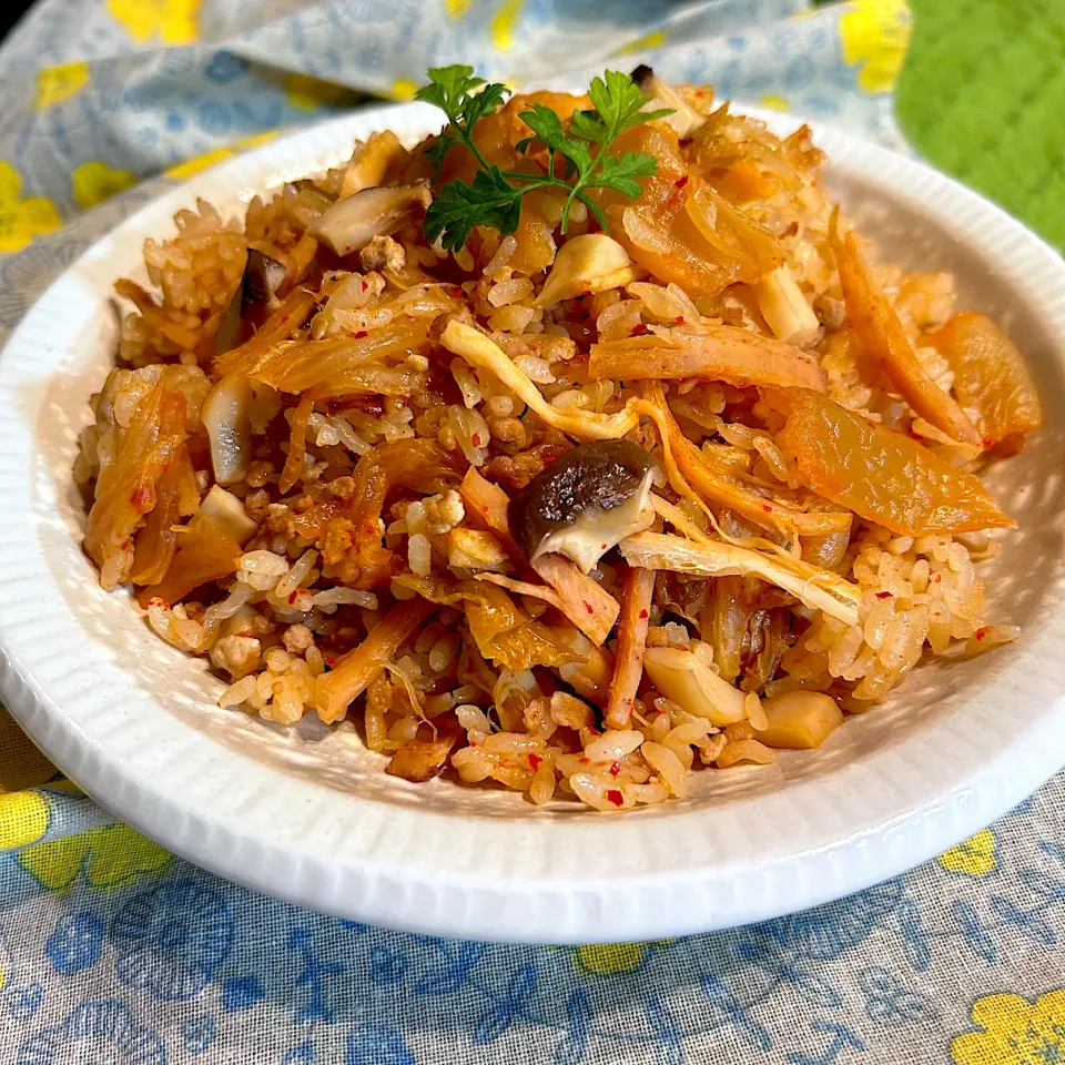 サミカさんの料理 大豆ミートとさきいかの炊き込みご飯キムチ味|はるち- ̗̀ ☺︎  ̖́-さん