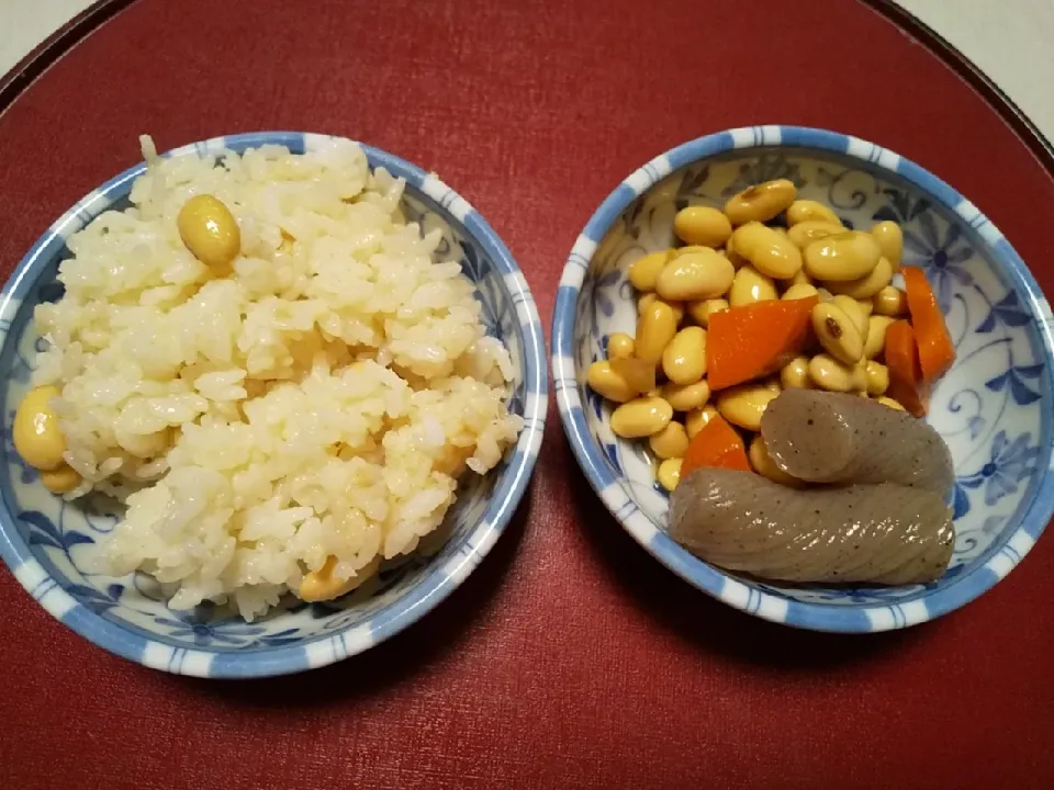 Snapdishの料理写真:大豆ごはんと大豆煮しめ|由紀子さん