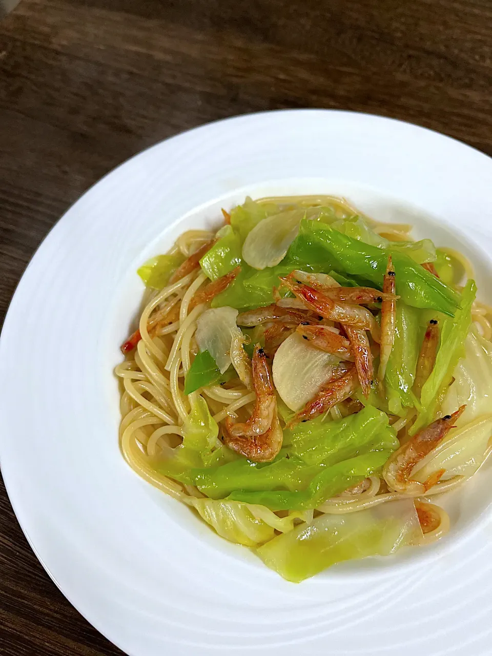 桜エビとサワーキャベツのアンチョビパスタ|あまねこ🌿さん