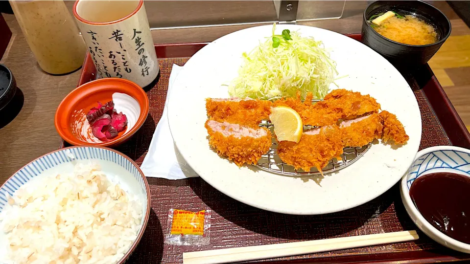 本日のお昼ご飯(ヒレ豚カツ定食)|Saudadeさん