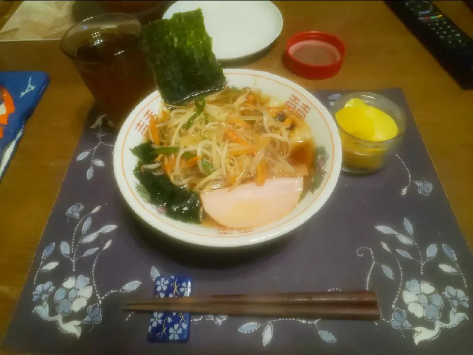 野菜炒めラーメン(昼飯)|enarinさん