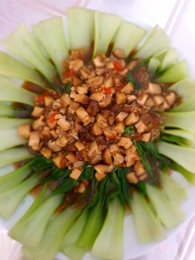 Stir fried Bok Choy with Shitake Mushroom|feeqsyaneeさん