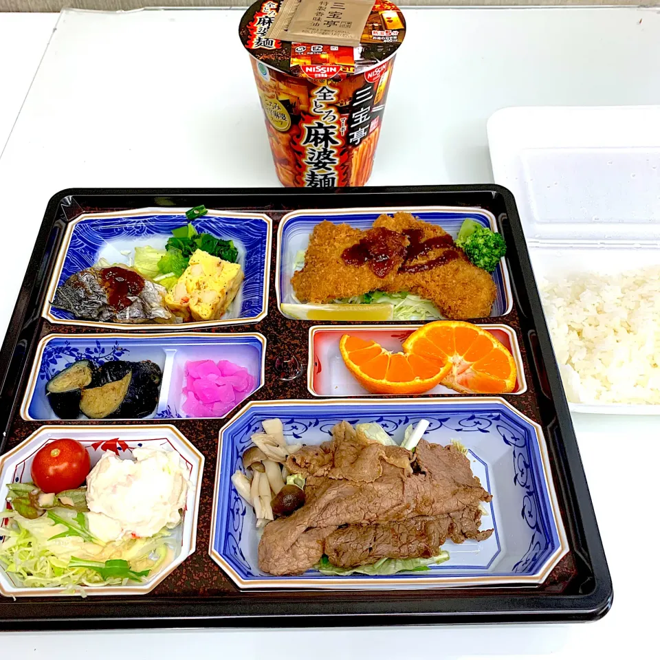 今日のお弁当‼︎ 8 February|Yoshinobu Nakagawaさん