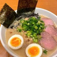 醤油とんこつラーメン|お食事処　ドリアンさん