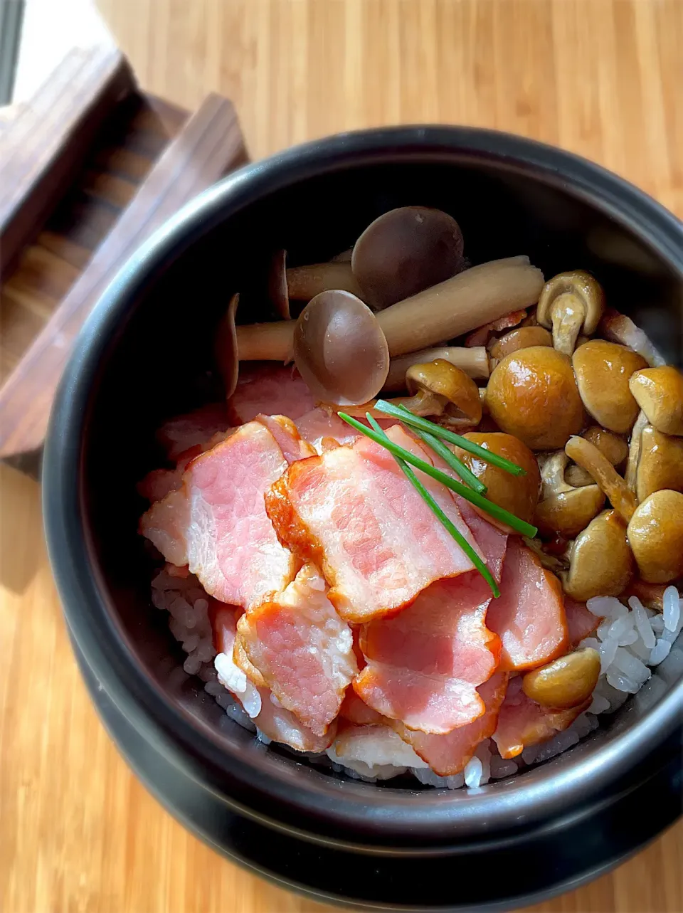 アルモンデ＊ベーコンとしめじとなめこのかま飯|9421beruさん