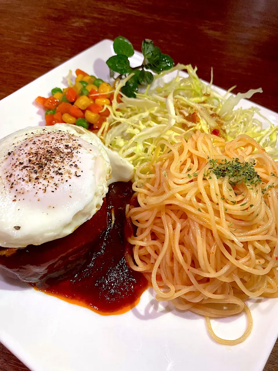 目玉焼きハンバーグソース|チーのベーカリーチャンネルさん