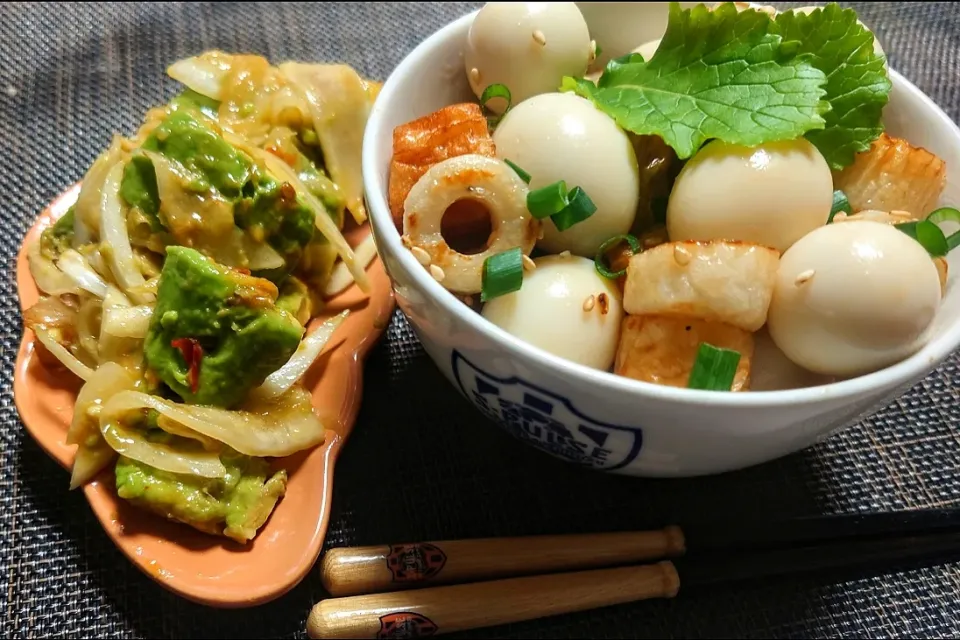 Snapdishの料理写真:照り鶉たまご丼
アボ×新玉🧅花鰹中華和え|マギーさん