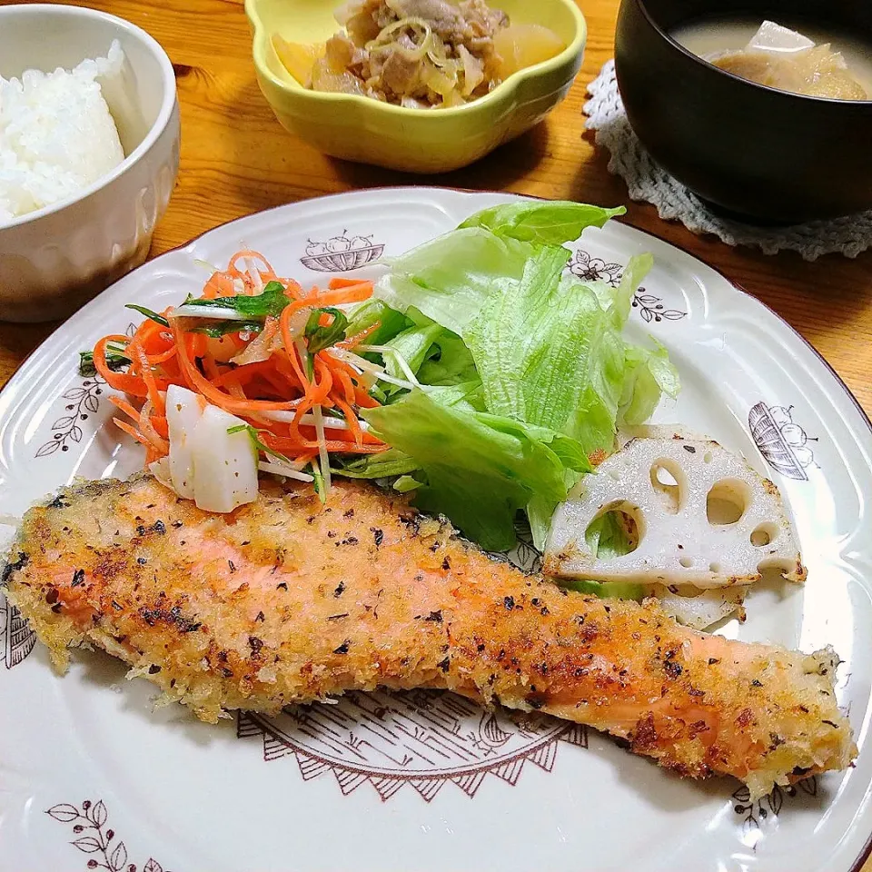 下味冷凍〜ヨーグルト味噌漬けで鮭のパン粉焼き🐟|とまと🍅さん