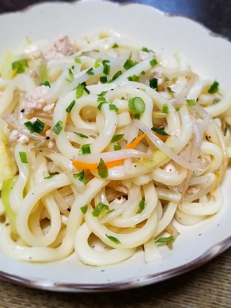 パパ作👨塩味焼きうどん|ぱんだのままんさん