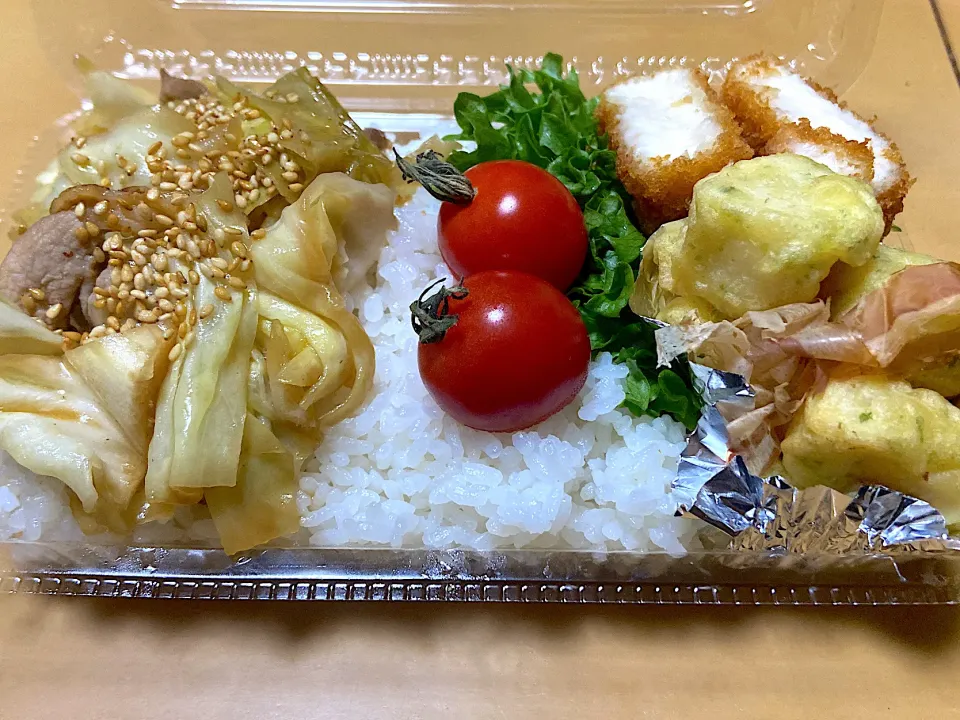 今日のお弁当🍱キャベツとぢどりのポン酢炒め　　　　筍の磯辺揚げ・クリームコロッケ😊|サチ😊さん