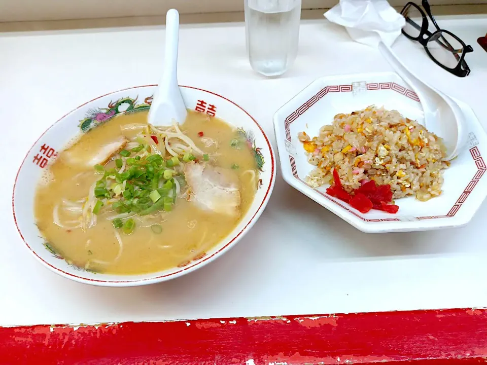 笑福亭　みそラーメンと半チャーハン|コージ💫さん