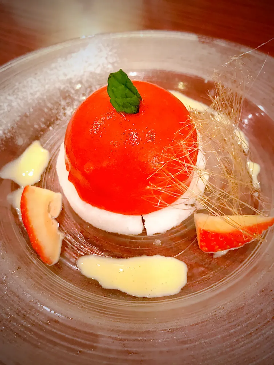 Snapdishの料理写真:イチゴのムース🍓|ひろすけさん