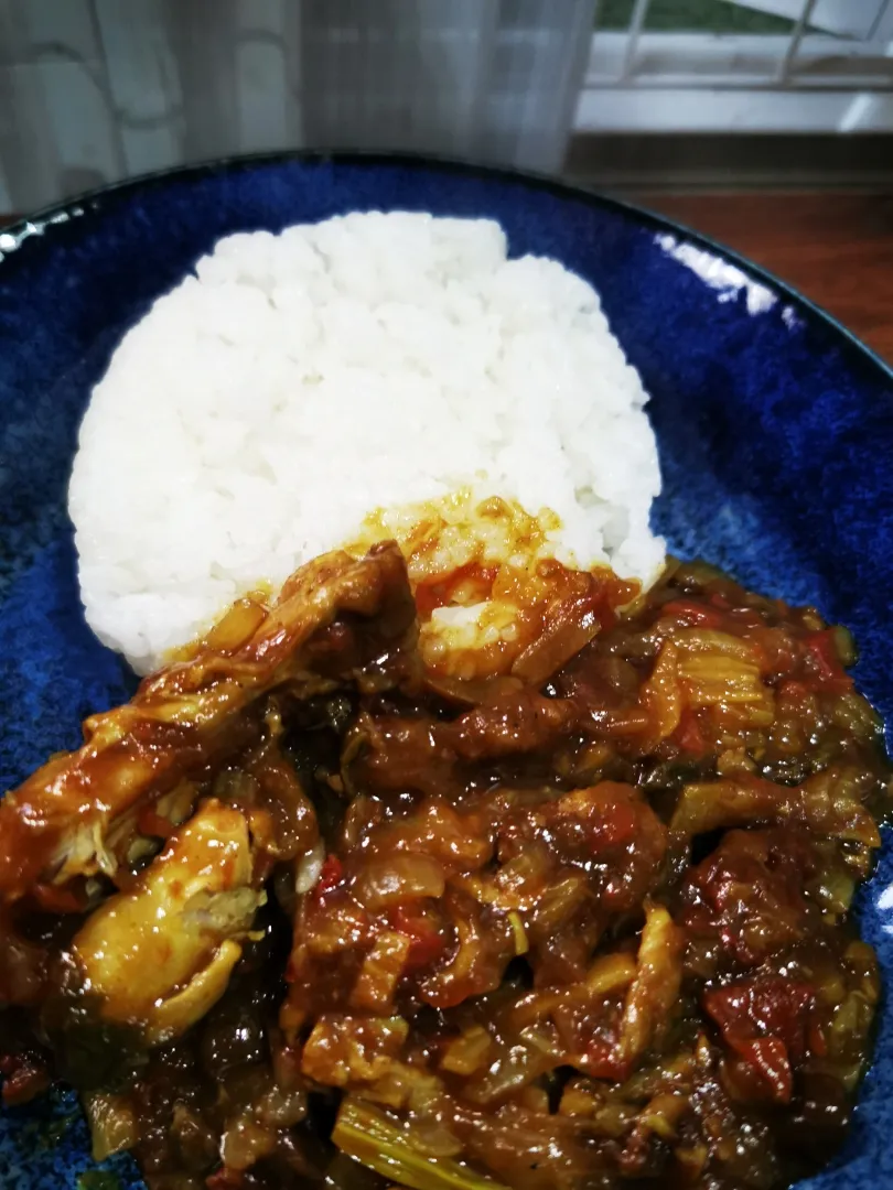 無水手羽元🐽カレー👌グ〜です🙌☺️|ペンギンさん