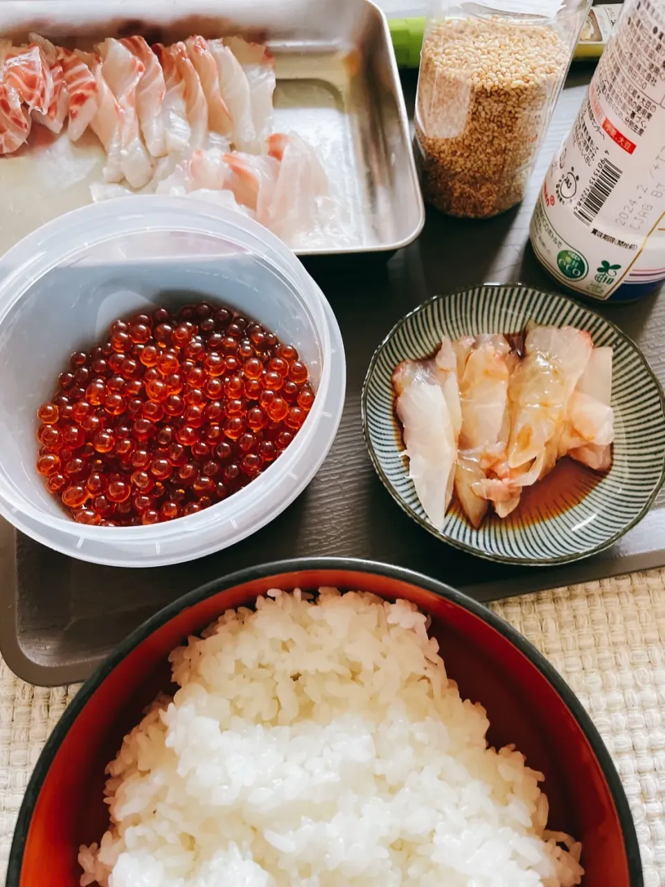 Snapdishの料理写真:自家製イクラと鯛の海鮮丼|marioさん