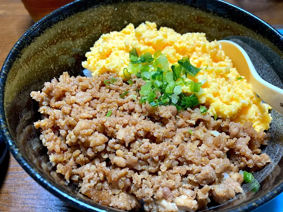 そぼろ親子丼|はっちぃさん