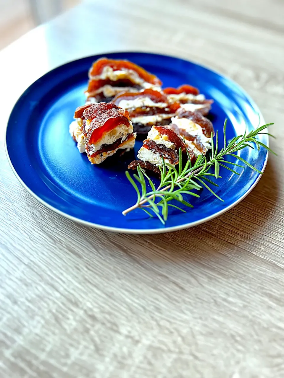 干柿とナッツチーズサンド|リンリンさん