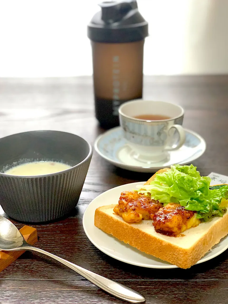 チキンナゲットサンドとポテトチャウダー♪|かりんとうのヒゲさん