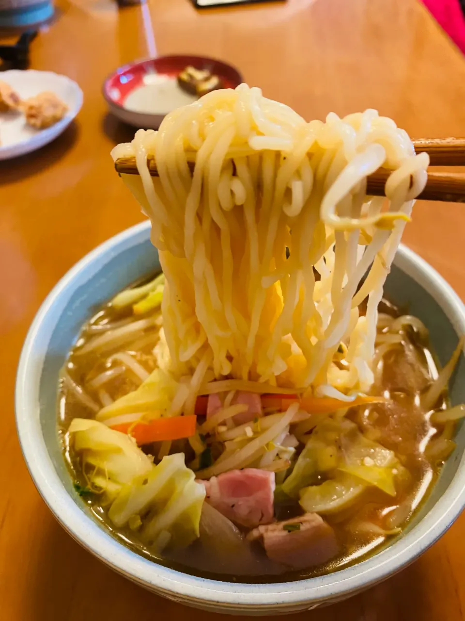 Snapdishの料理写真:サッポロ一番みそラーメン|ツツヤンさん