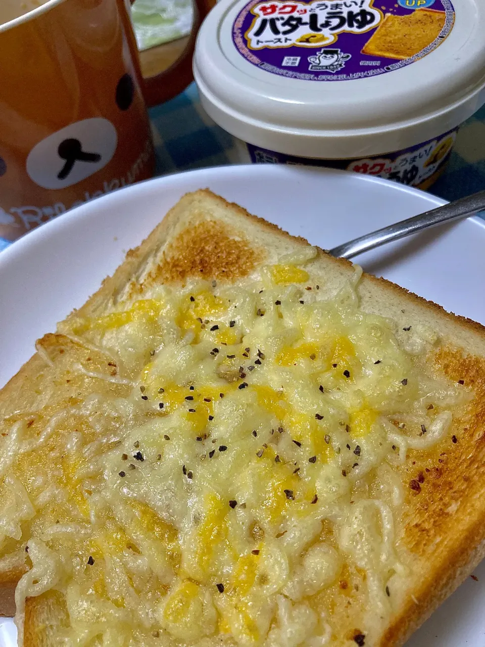 Snapdishの料理写真:バターしょうゆ with チーズ DE トースト🍞|Kojiさん