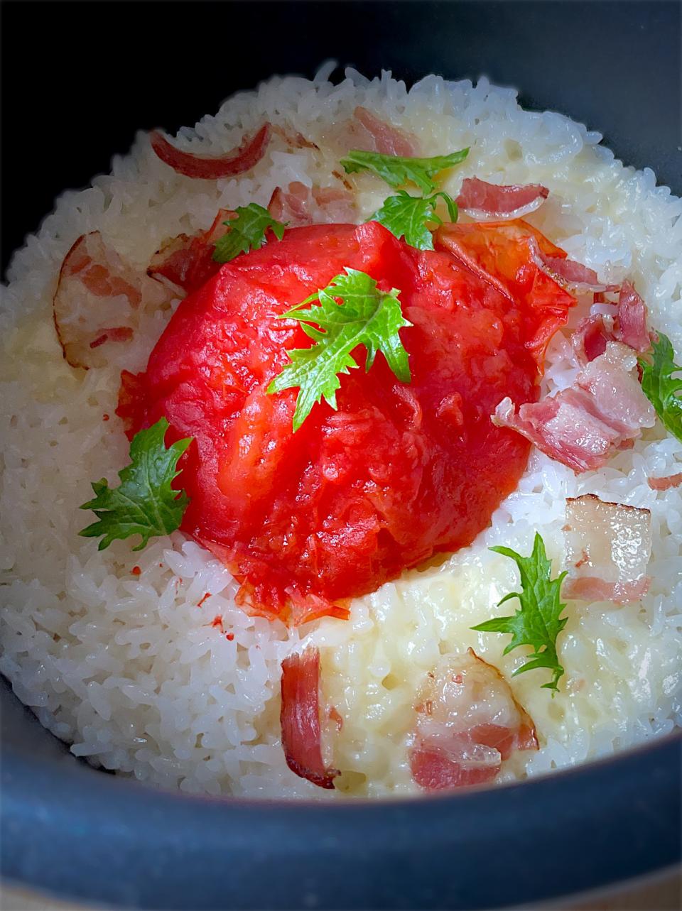 トマトとベーコンとチーズの炊き込みご飯