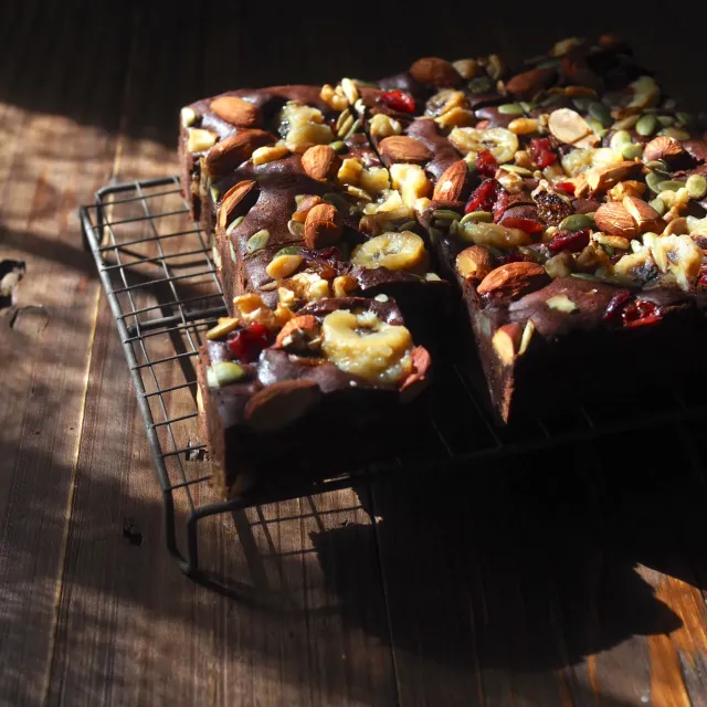 Snapdishの料理・レシピ写真:バナナブラウニー｜フルーツ×チョコレートで大人バレンタイン！