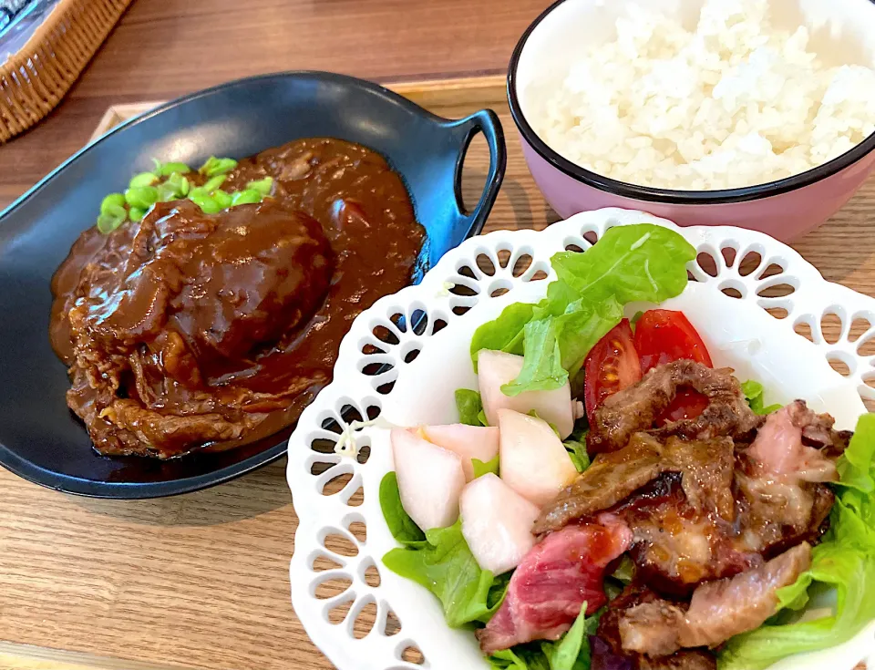 ハンバーグランチ ローストビーフサラダ|もちもちさん