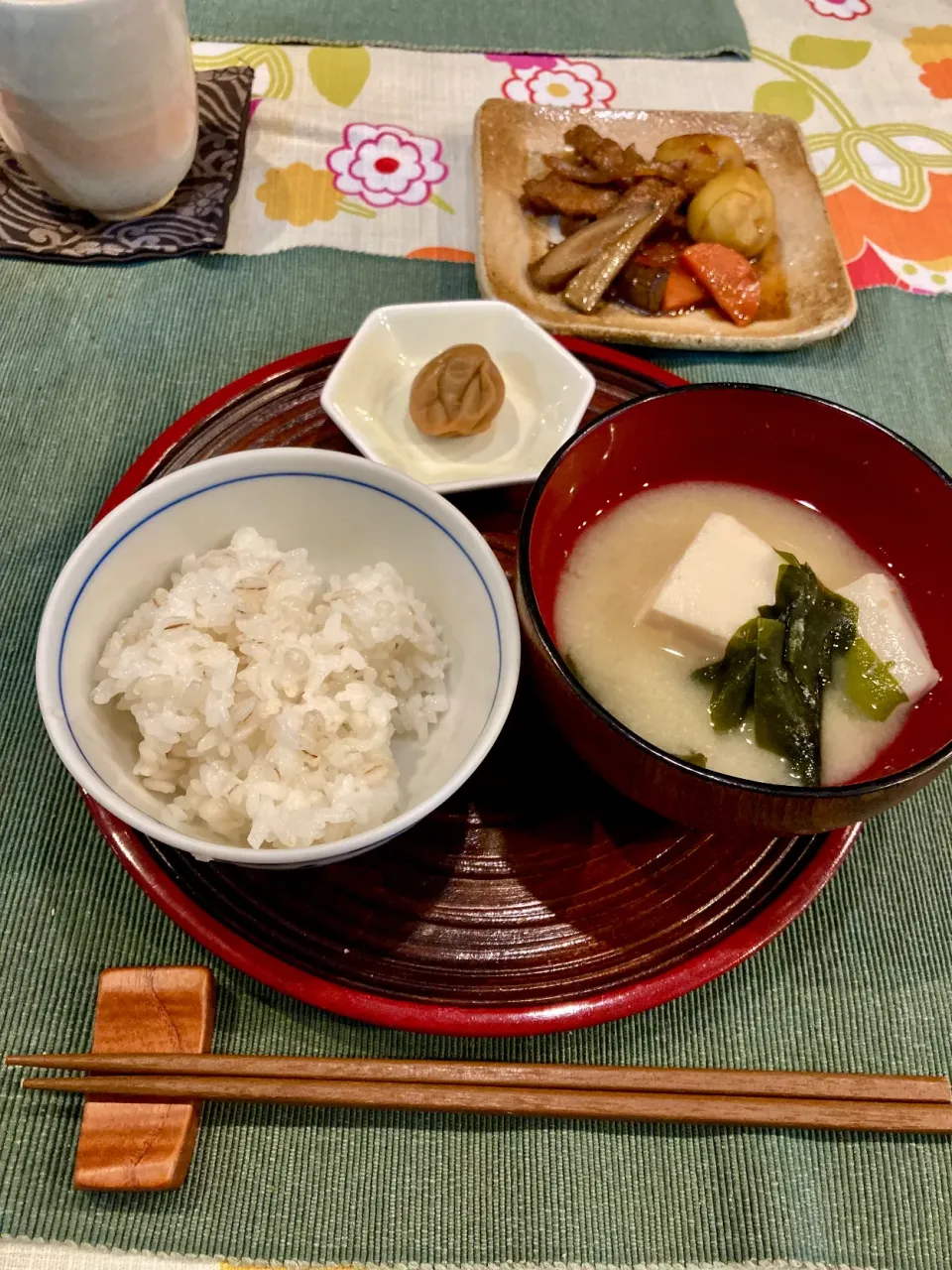 精進料理 一汁一菜◎大豆ミートで家庭料理の定番 肉じゃが|ドルフの美味しい家庭料理さん