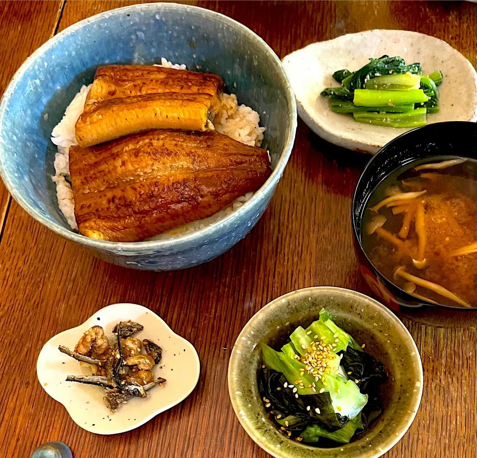 晩ごはん♯鰻丼♯田作り♯小松菜おひたし♯キャベツとわかめの酢の物|小松菜さん