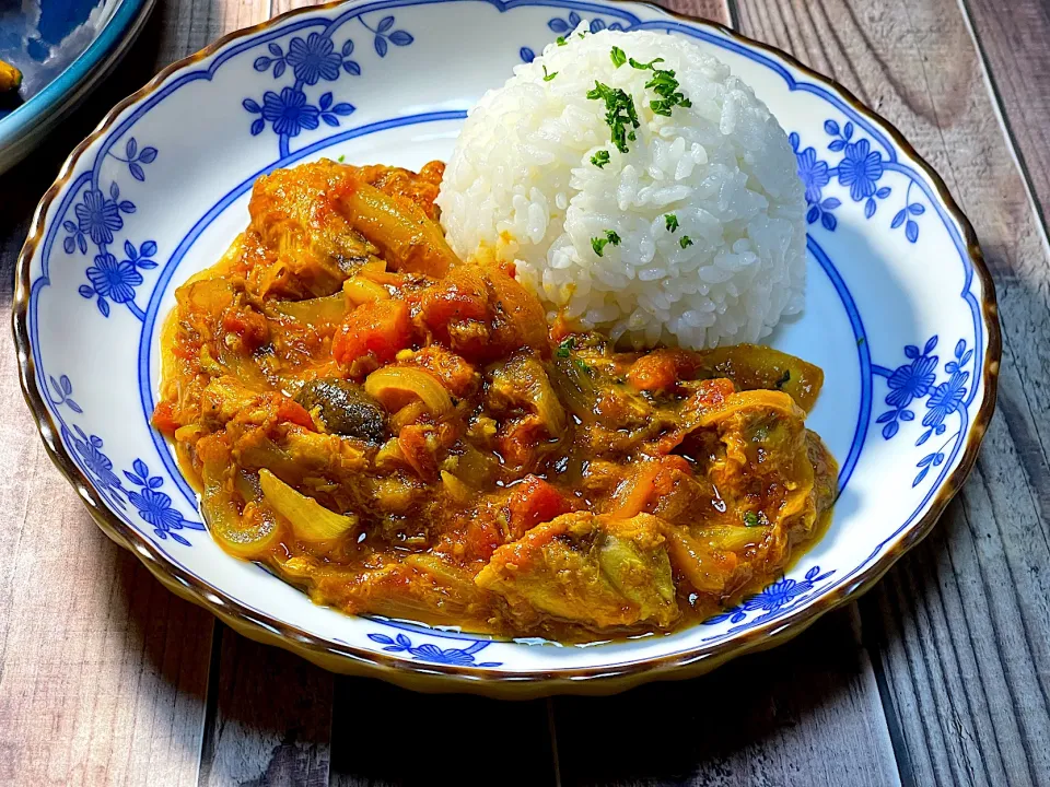 Snapdishの料理写真:15分でサバ缶トマトカレー🥫|レオンさん