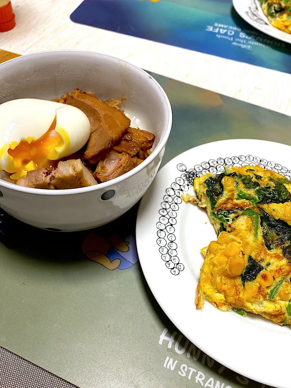 チャーシュー丼、オープンオムレツ|kaaaaaさん