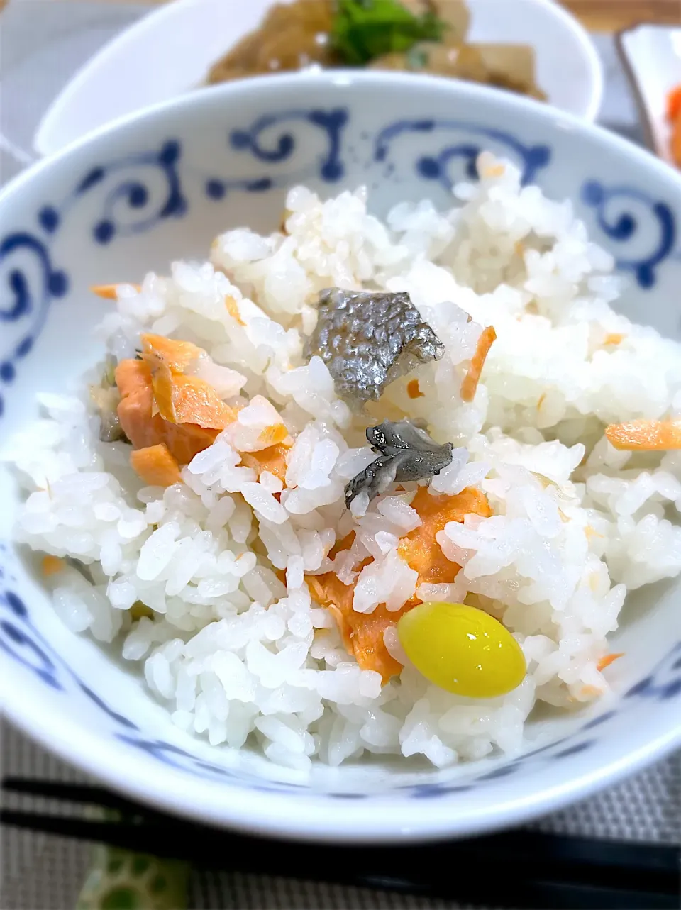 morimi32さんの料理 焼鮭と銀杏の炊き込みご飯|morimi32さん