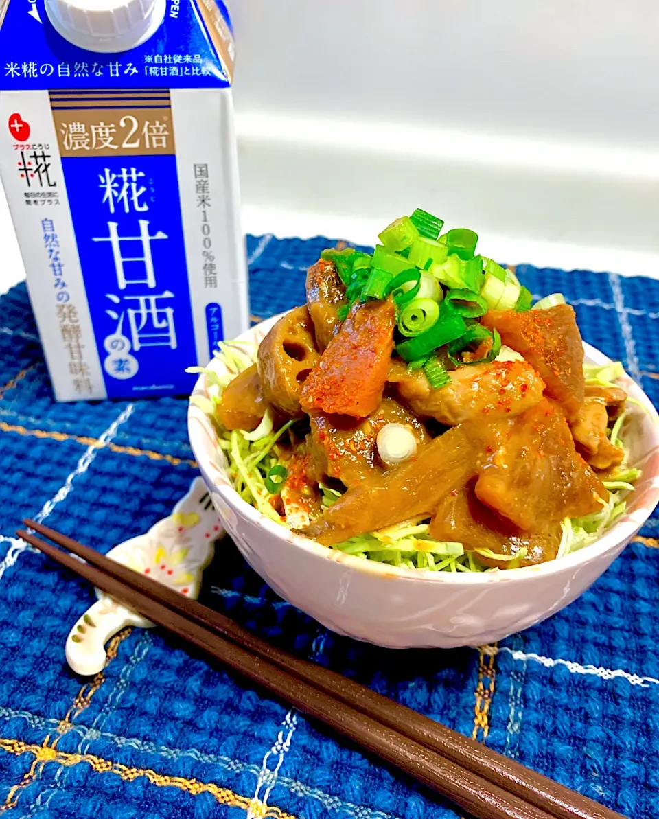 鶏皮のなんちゃってどて煮🐓でどて丼🍚|ひろりんさん