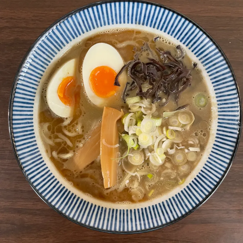 濃厚煮干しセメントラーメン|dashi menjiroさん