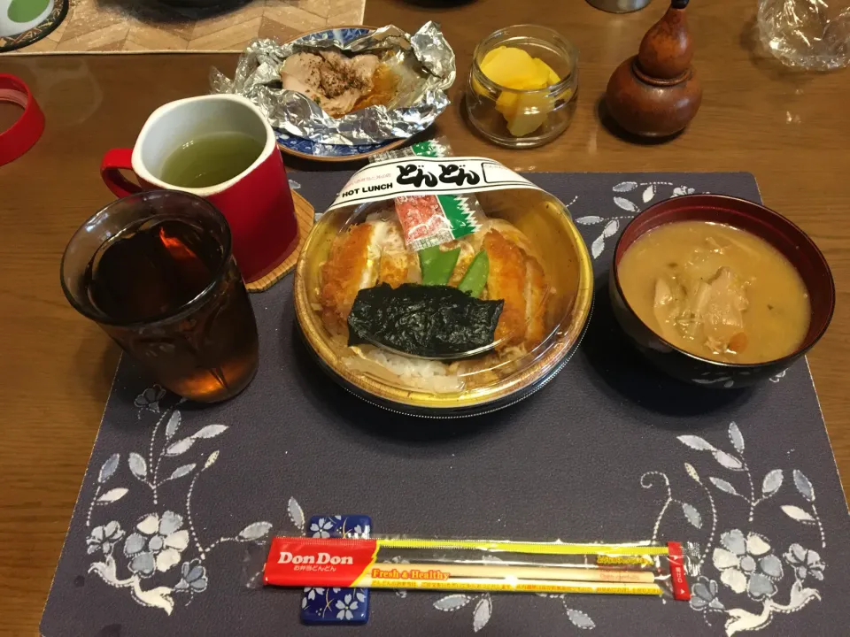 カツ丼(どんどん弁当、昼飯)|enarinさん