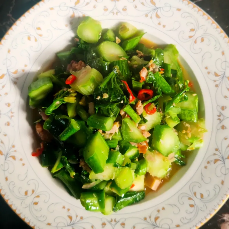 Stir Fried Kale with Salted Fish.|katang23さん