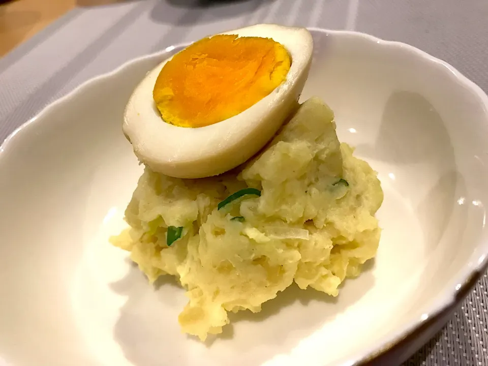 Snapdishの料理写真:3日目  副菜① おでんポテサラ|喰いしんぼう豚さん