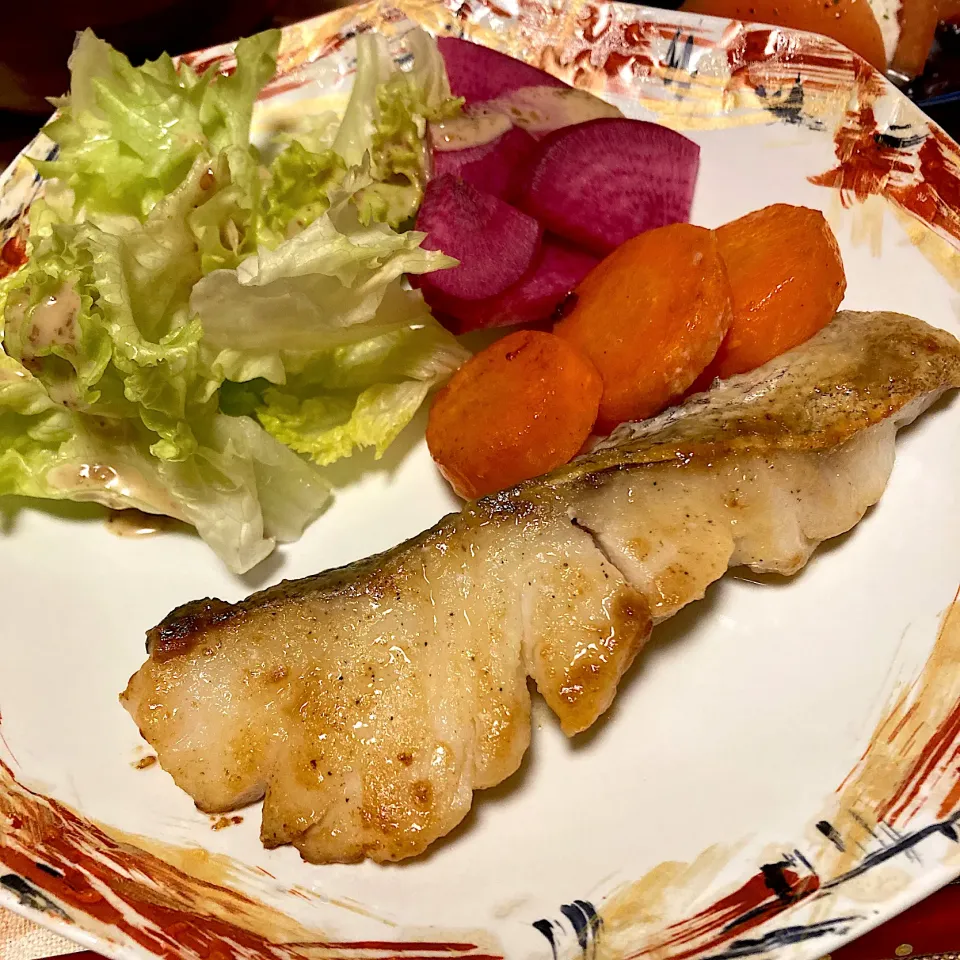 Snapdishの料理写真:タラのバター醤油ムニエル|あさかさん