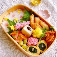 🌸⋆*お弁当🌼*･ 気持ちは春気分︎！✿·͜·